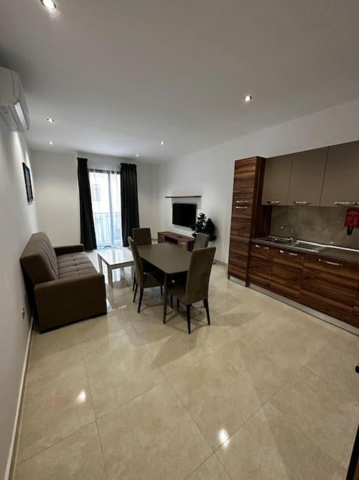 Modern 1 Bedroom In Apartment Gzira